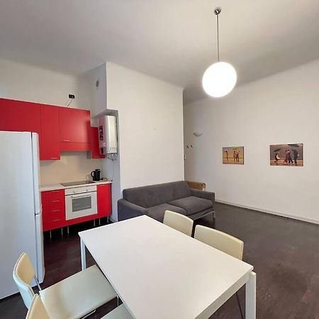 Modern Pretty Apartment Near Isola Zone ミラノ エクステリア 写真